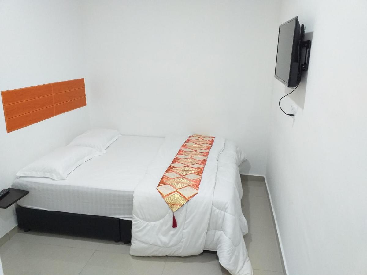 Orange Villa Hotel Near Palm Mall סרמבאן מראה חיצוני תמונה
