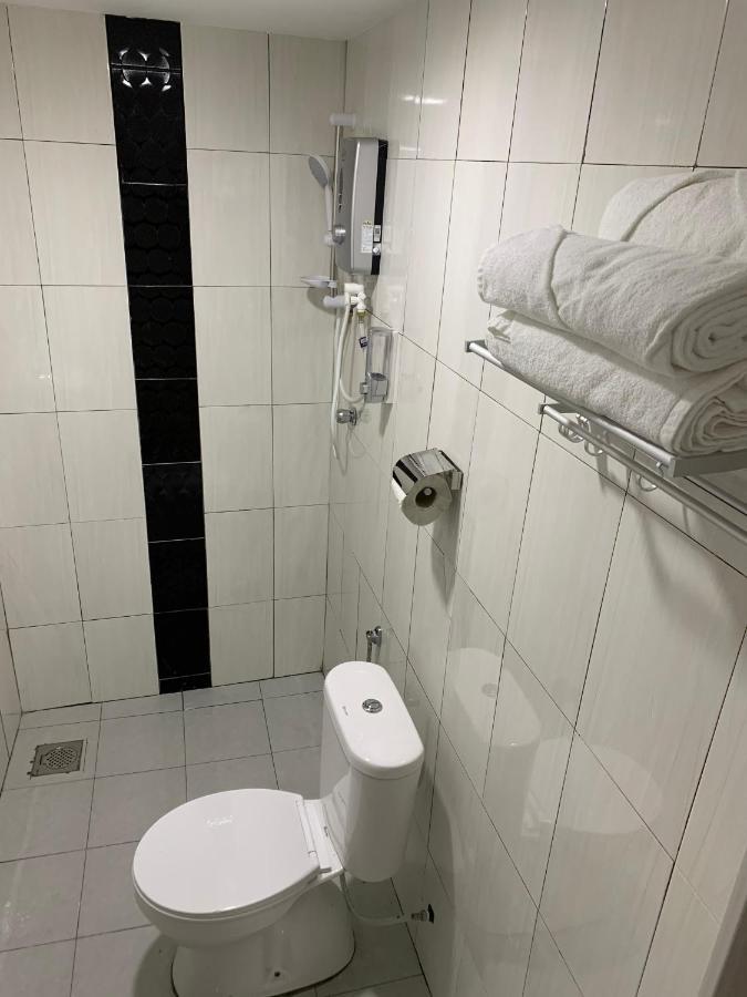 Orange Villa Hotel Near Palm Mall סרמבאן מראה חיצוני תמונה